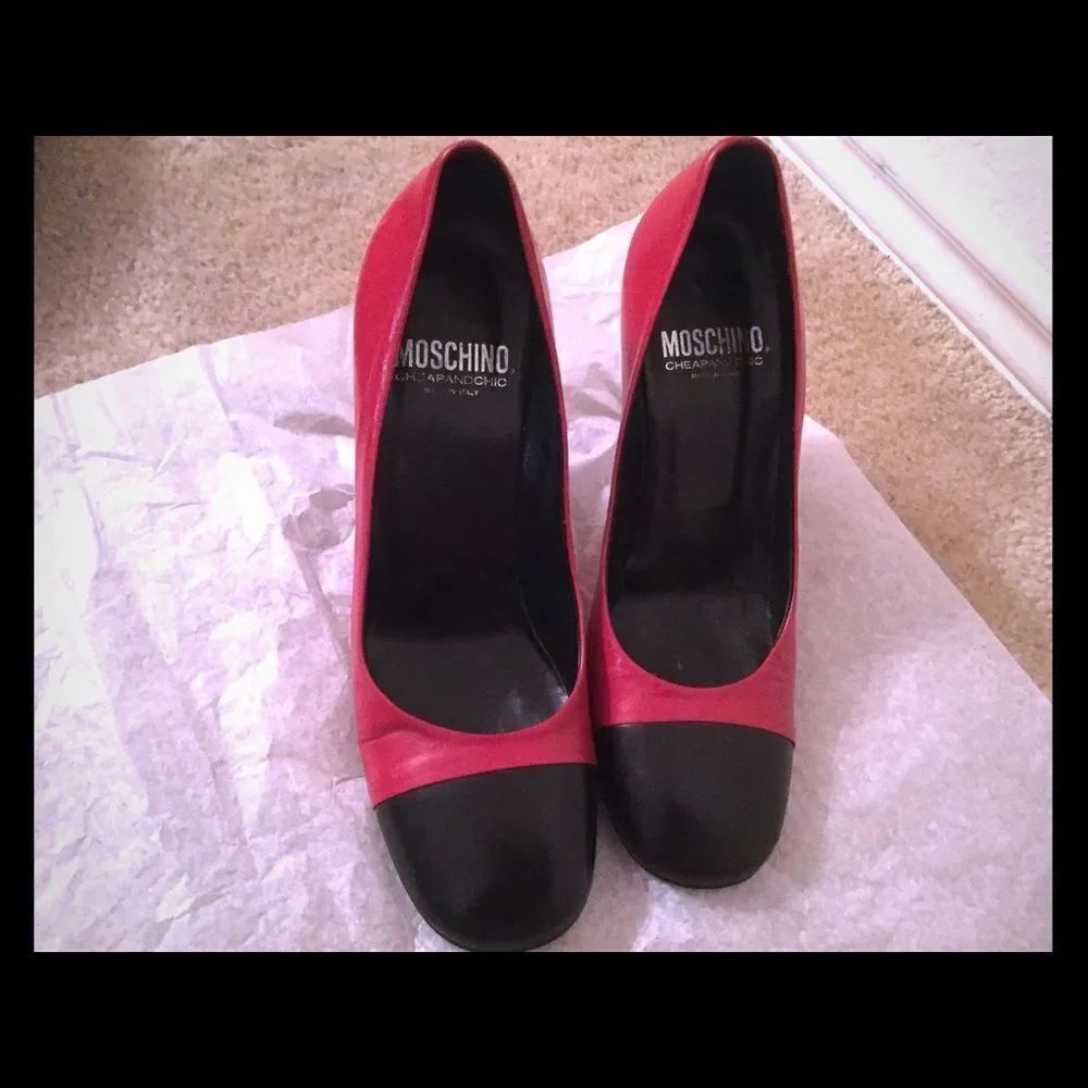MOSCHINO RED/BLACK PATENT LEATHER  SZ 36.5